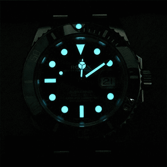 Rolex Submariner Date 116610LV “Hulk” Luxury